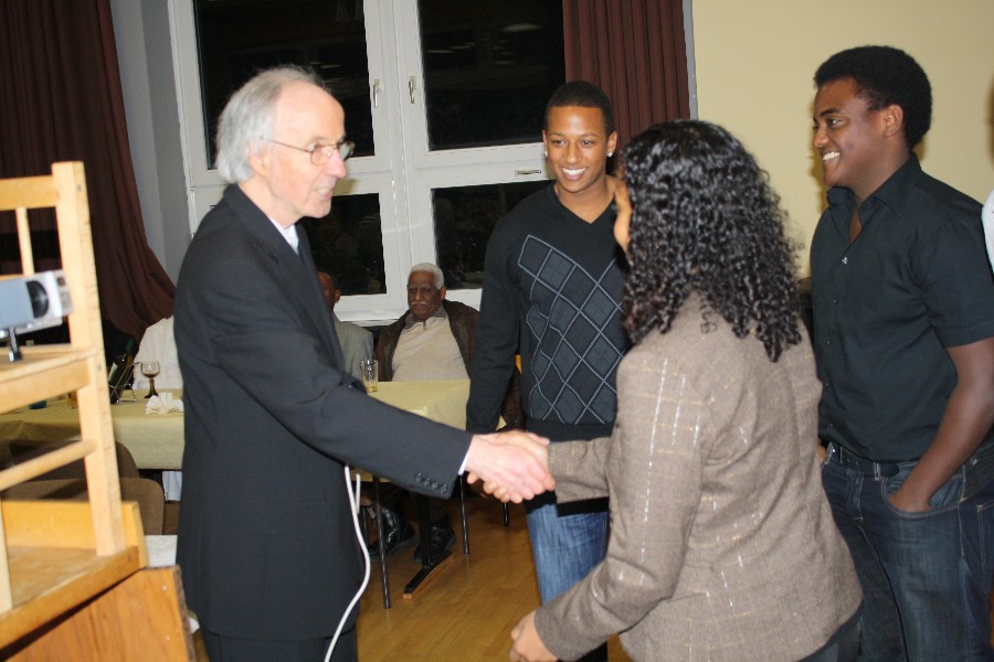 ../Images/Feiern in Hofheim Kirche 07.12.08 037.jpg